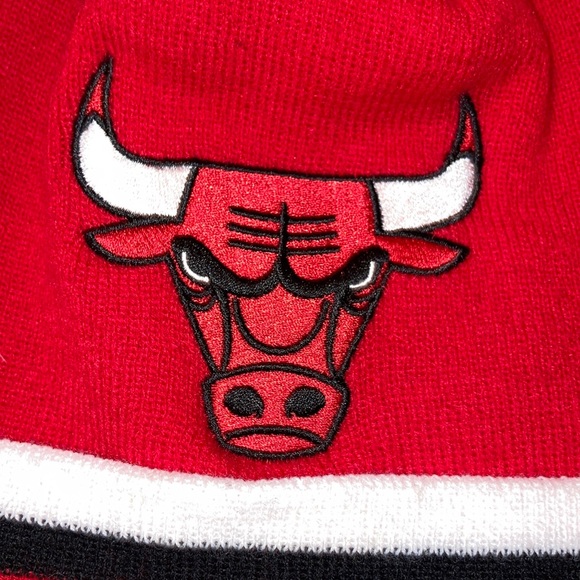 Mitchell & Ness Chicago Bulls Beanie - Picture 3 of 6